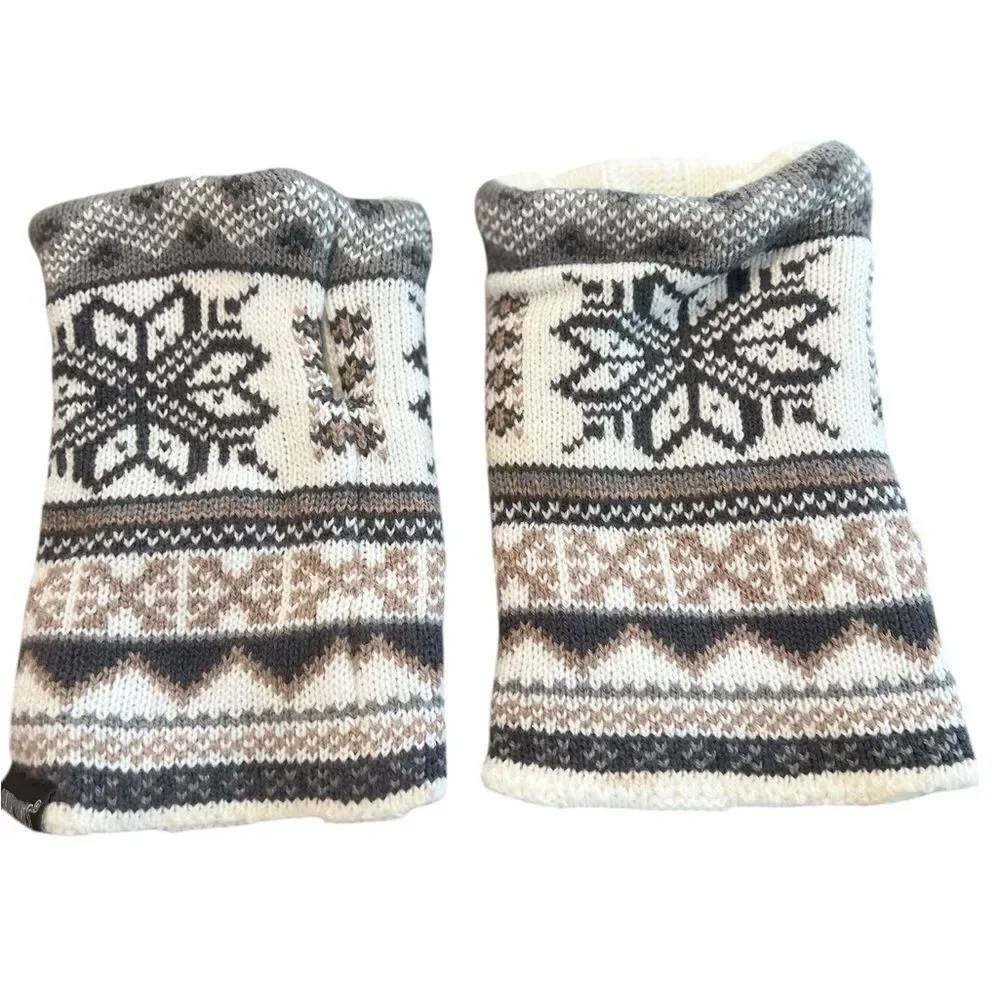 Muk Luks Fair Isle Knit Infinity Scarf & Wrist Warmers Nordic Winter Cream Gray